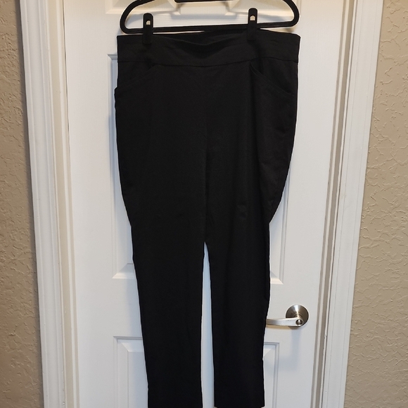 Chico's Pants - Chico's Perfect Stretch pull on Black Cropped Pants sz 3(XL) Short